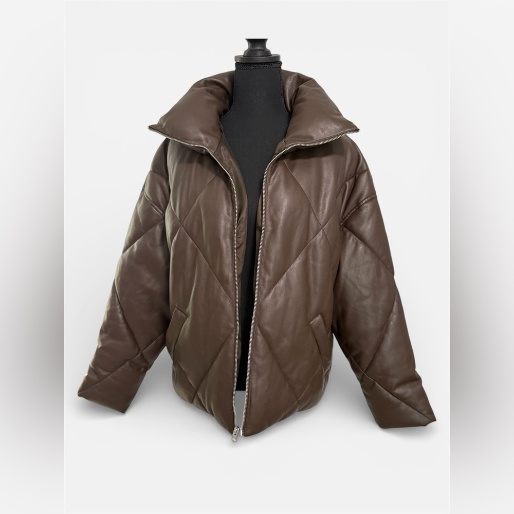 Abercrombie & Fitch Diamond Quilted Vegan Leather Oversized Puffer Coat Women M - Picture 8 of 13